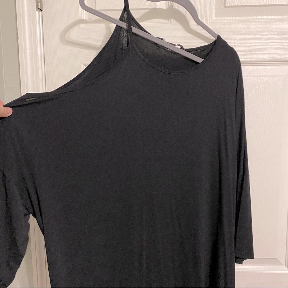 Capsule Brand Plus Size 24 Black Cold Shoulder Tunic